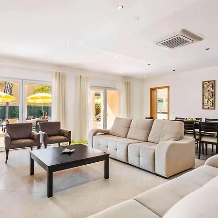 Cabrita De Parra * Gale (Albufeira)