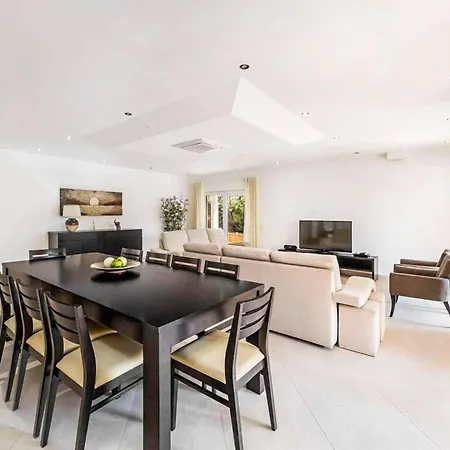 Cabrita De Parra Gale (Albufeira)